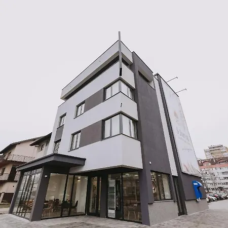 Tanja Hotel 3*